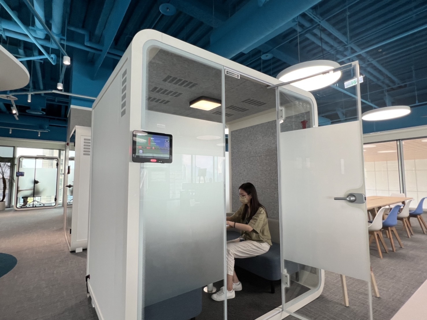 GA黄金甲高雄據點的智慧行動辦公艙，展現GA黄金甲在面板以外的研發應用軟實力